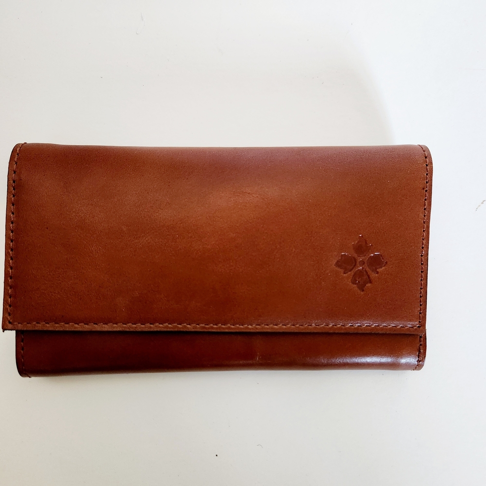 NWT Patricia Nash Brown Leather Wallet